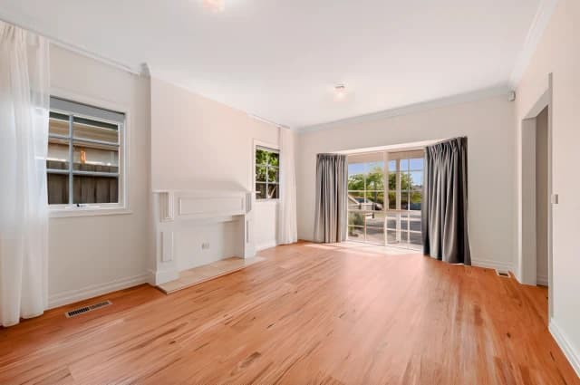 5 Bed, 3 Bath