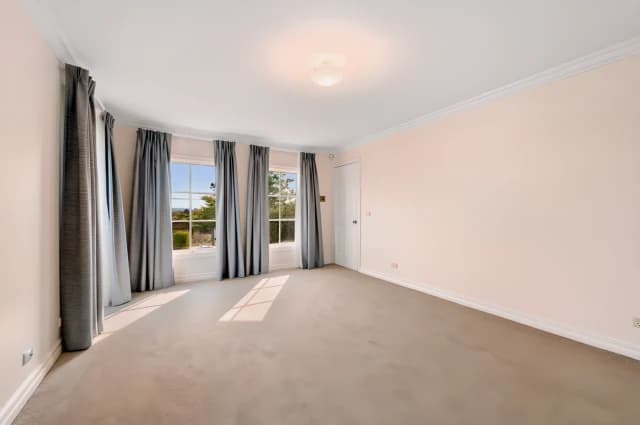 5 Bed, 3 Bath