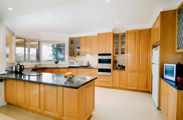 5 Bed, 3 Bath