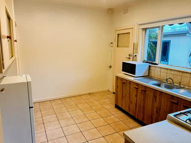 1 Bed, 1 Bath