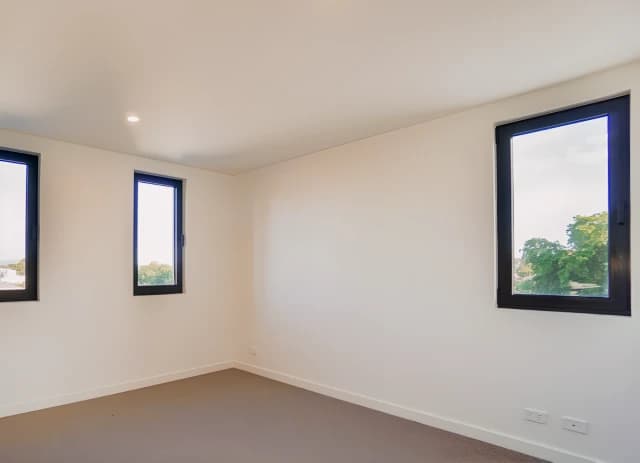 4 Bed 2 Bath