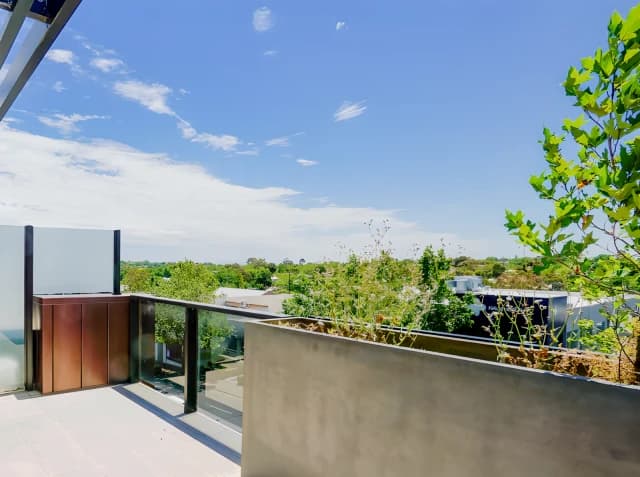 2 Bed 2 Bath