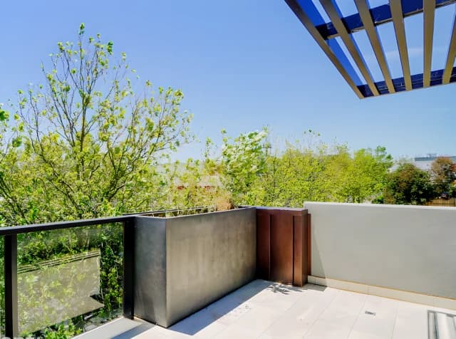 2 Bed 2 Bath