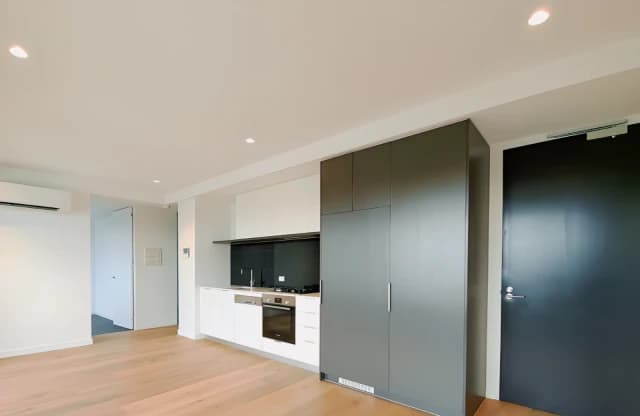 2 Bed 2 Bath