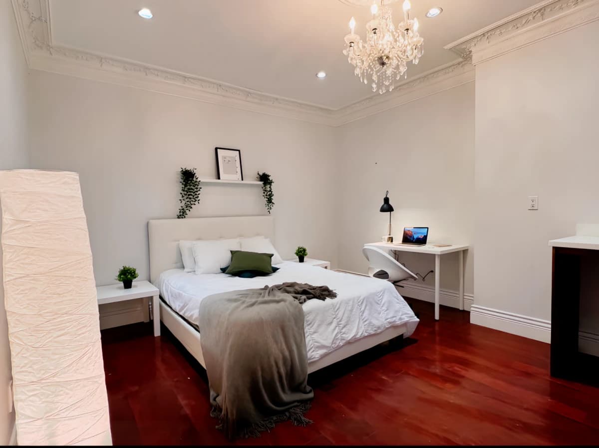 Genoa Room