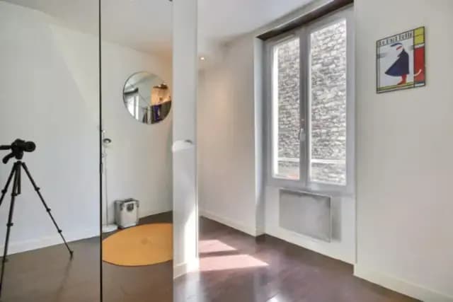 Bright studio next to Simplon metro station