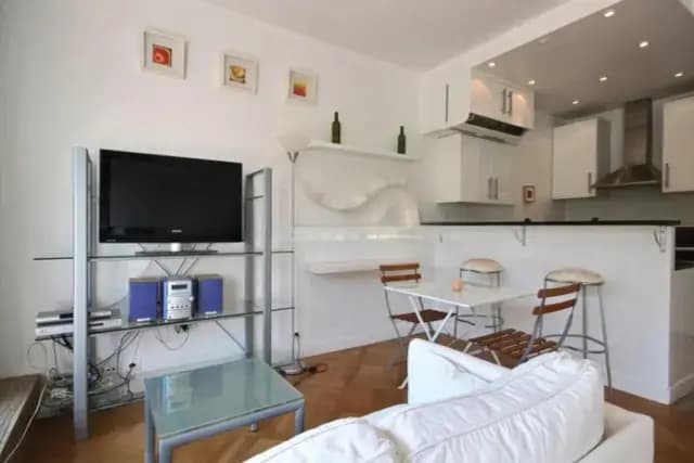 studio in 16e   Trocadero Auteuil Passy