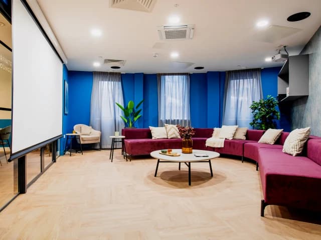 Q Three Residence image 3