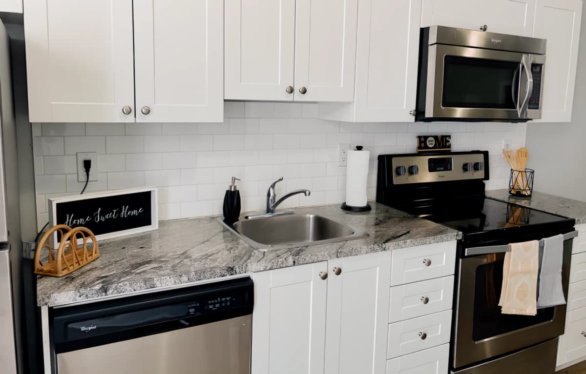 5 BED 5 BATH APARTMENT