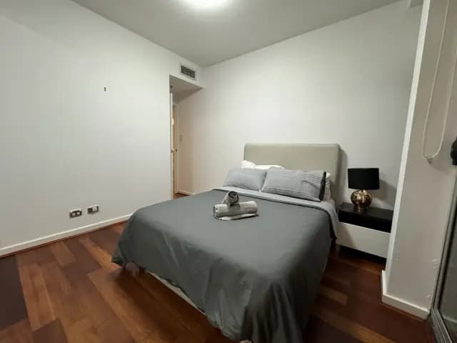 137 Bathurst st