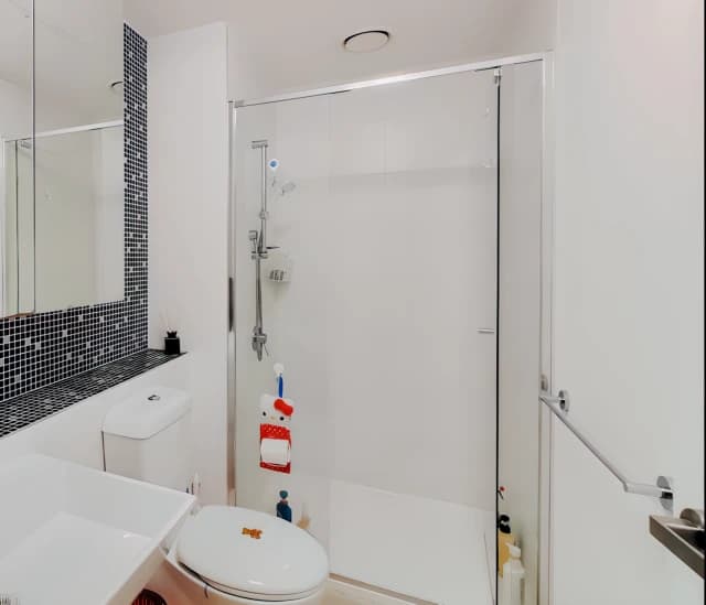2 Bedroom