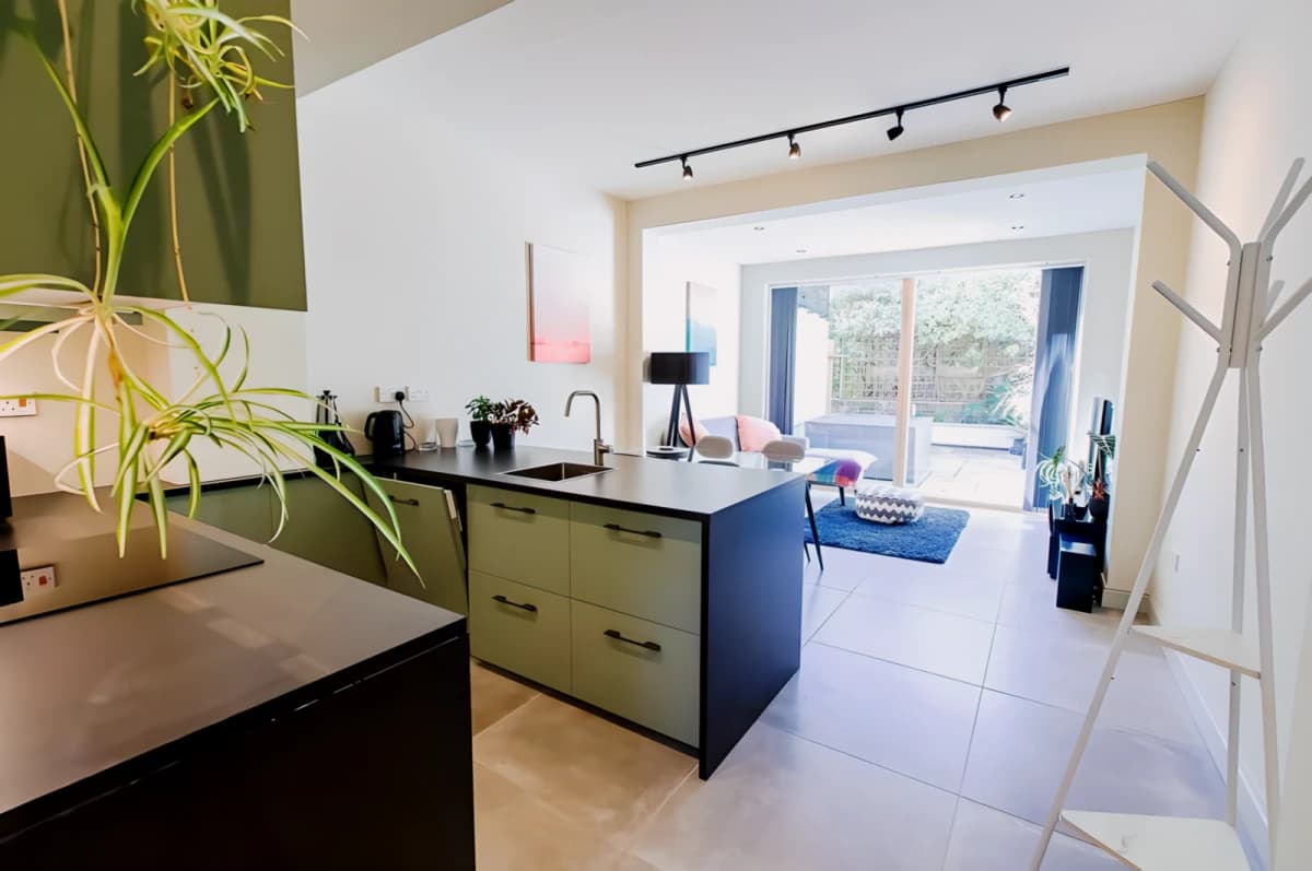 2 Bedrooms 1 Bathroom