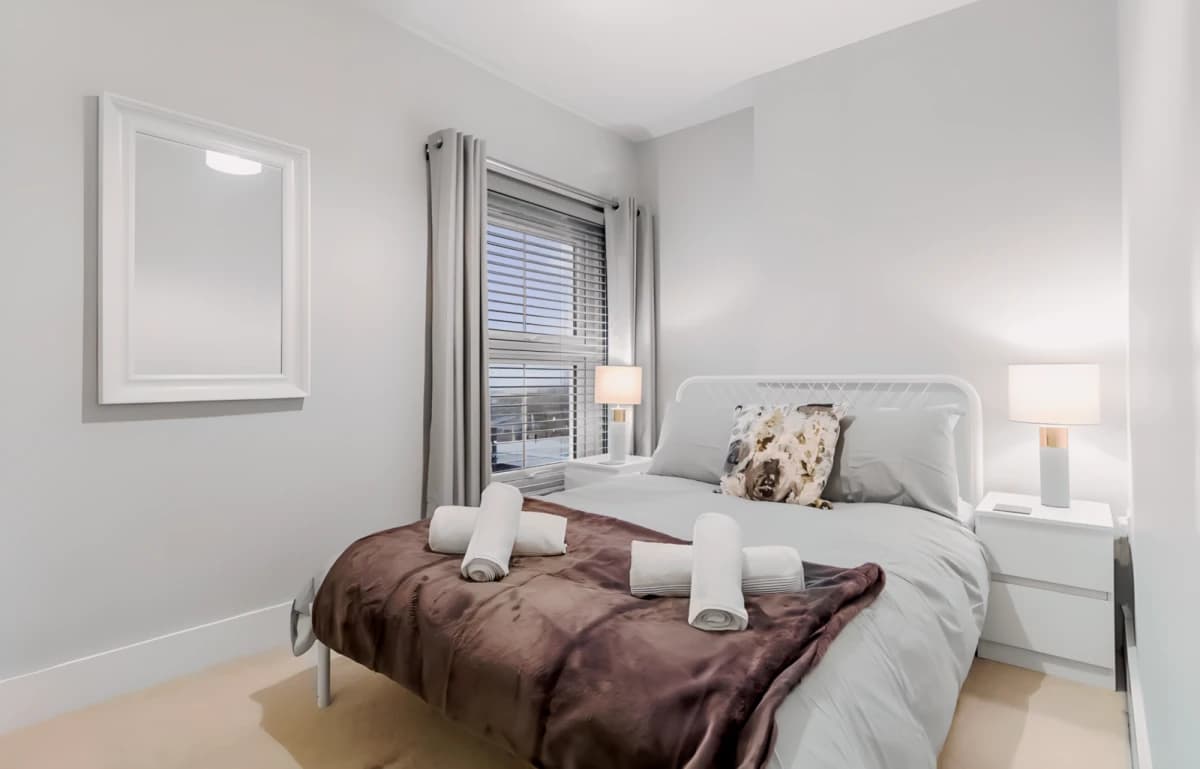 2 Bedrooms 1 Bathroom