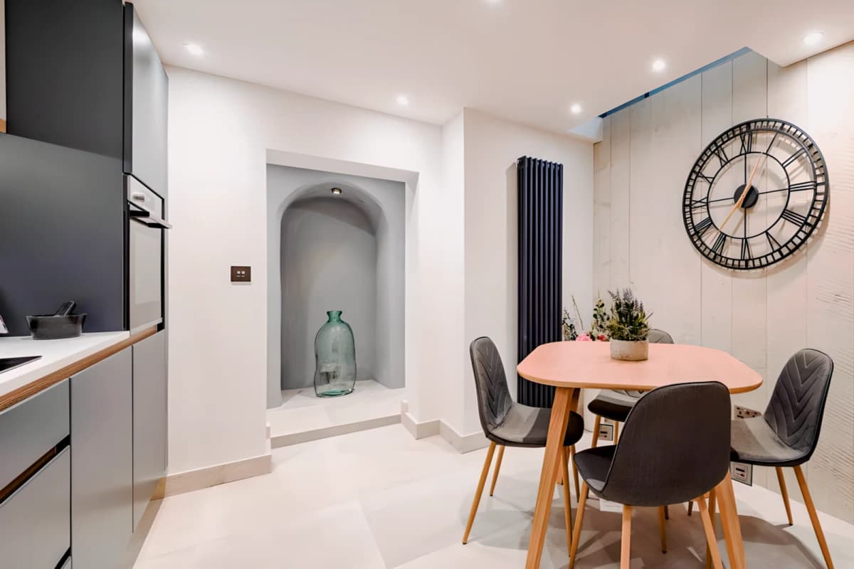 2 Bedrooms 1.5 Bathroom