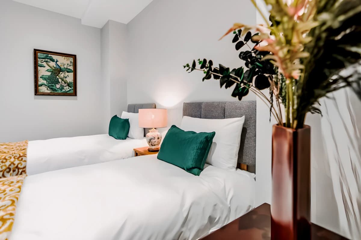 2 Bedrooms  2 Bathroom