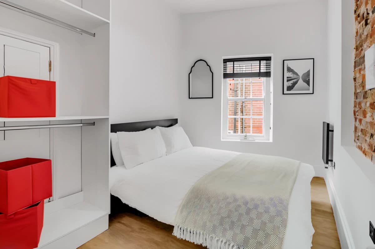 2 Bedrooms 1 Bathroom