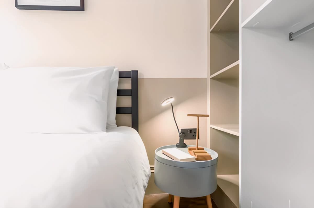 2 Bedrooms 1 Bathroom