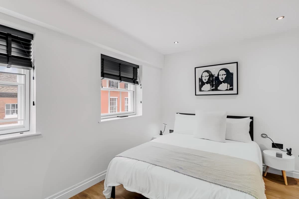 2 Bedrooms 1 Bathroom