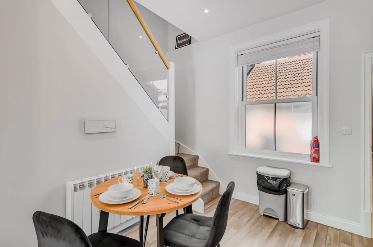 3 Bedrooms 1.5 Bathrooms