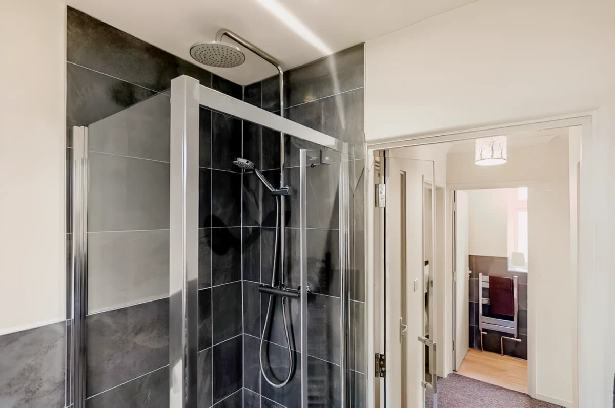4 Bedrooms 1.5 Bathrooms