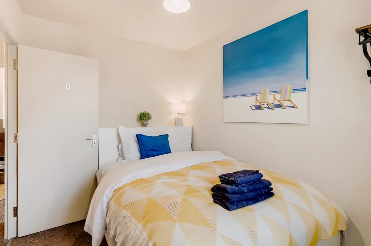 4 Bedrooms 1.5 Bathrooms