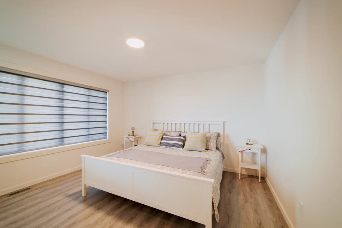 2FL-2517 Pirce Way SW