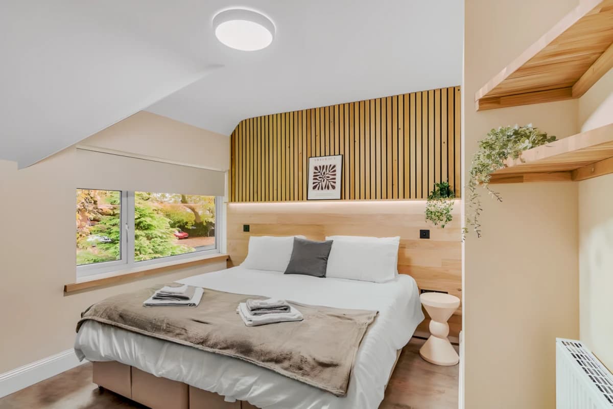 4 Bedrooms 2 Bathrooms