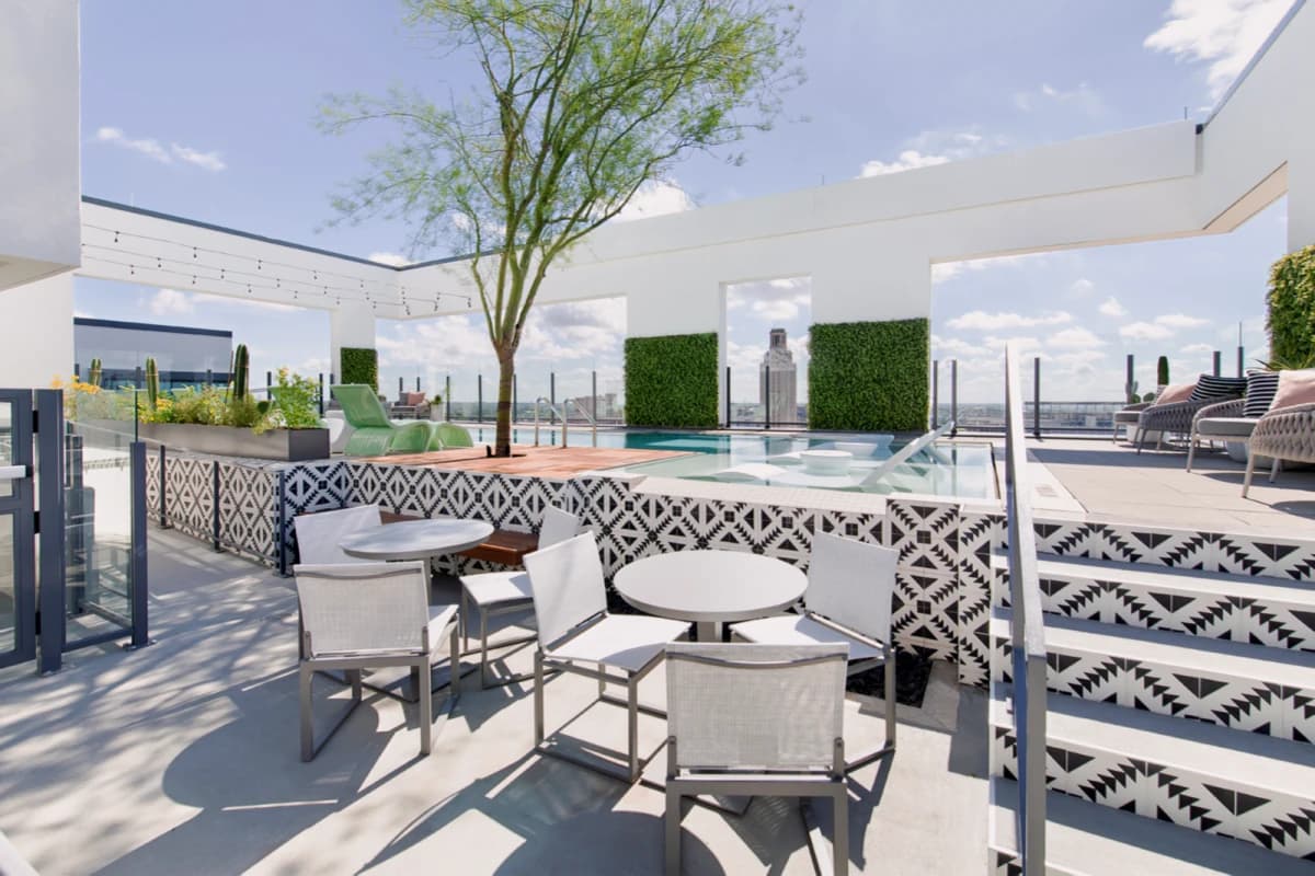 Outdoor Features