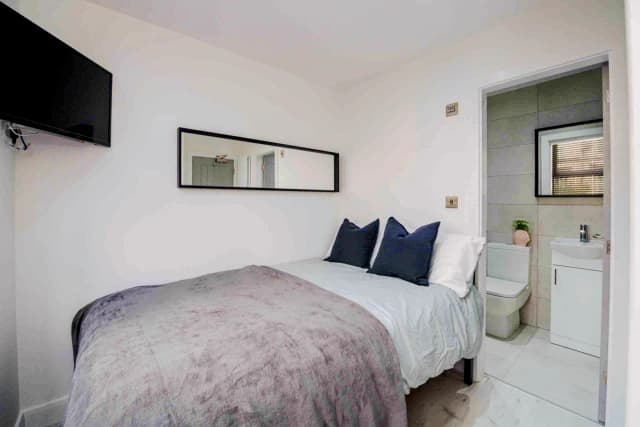 96 Blantyre Road, L15 image
