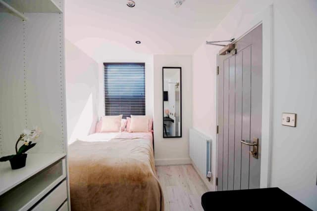 96 Blantyre Road, L15 image