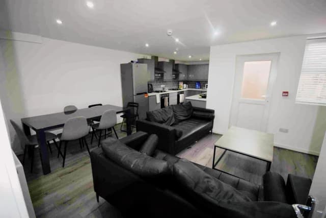 159 Alderson Road, L15