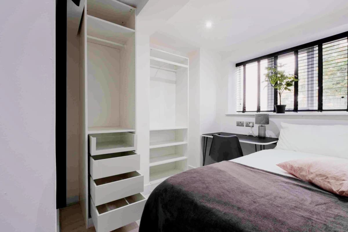 98 Yarborough Road LN1 – 21+ only image