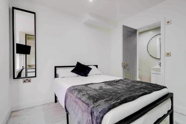 154 Garmoyle road, L15 image