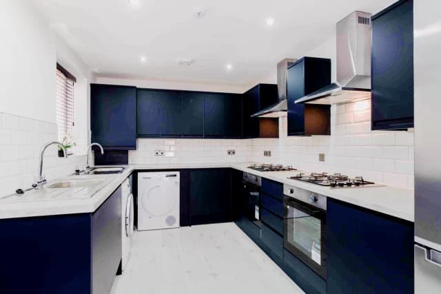 157 Alderson road, L15 image 4