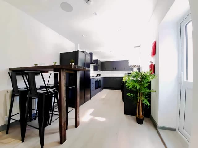 80 Ash Grove, L15