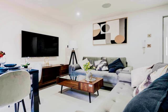 78 Stevenson Street, L15