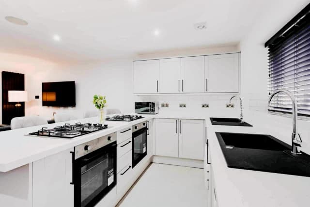 605 Smithdown road, L15 image 4