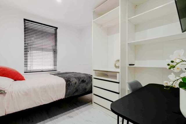 47 Grosvenor road, L15 image