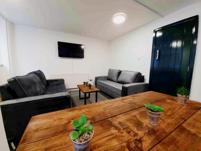 36 Cardigan Street, L15