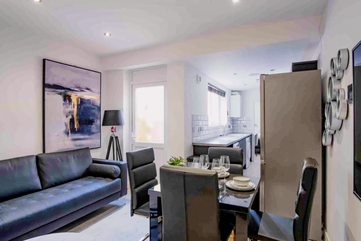 15 Allison Street, LN1 image 2