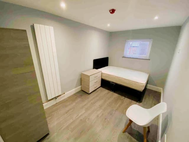 16 Finlay Street, L6 image 4