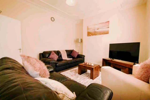 29 Stanley Street, L7 image 2