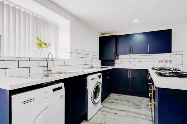 9 Rathbone road, L15 image 4
