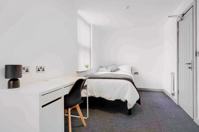 9 Rathbone road, L15 image