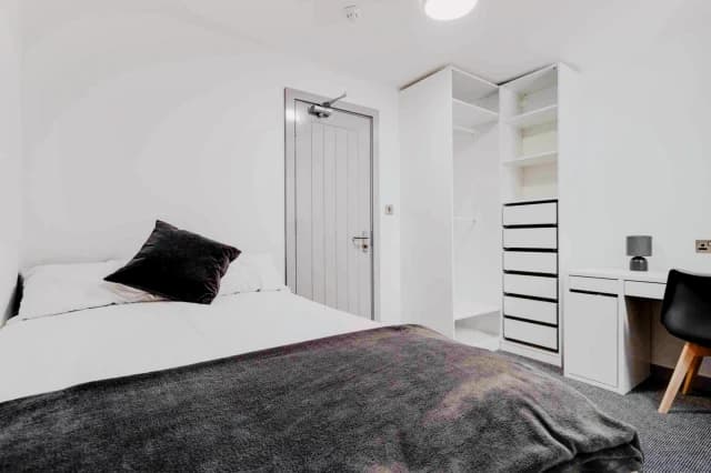 9 Rathbone road, L15 image