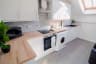 7 bedrooms 2 bathrooms