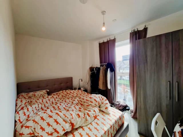3 Bedroom 2 Bathroom Flat9