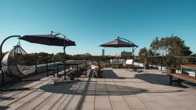 Outdoor Features