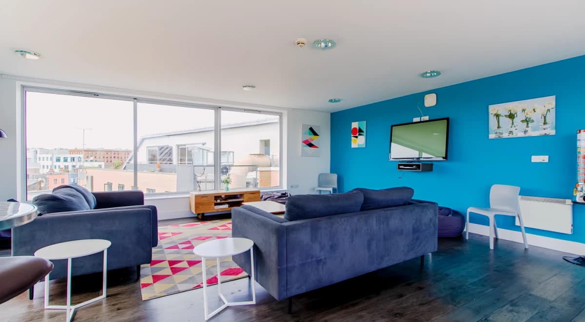 Lit Hawley Crescent image