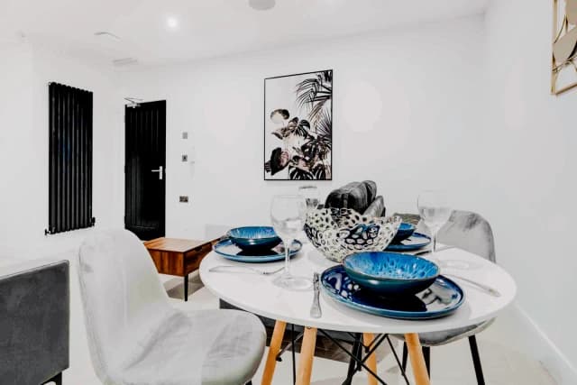 42 Egerton road, L15 image 3